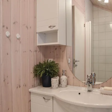 Σπίτι διακοπών Three-bedroom Holiday In Melby